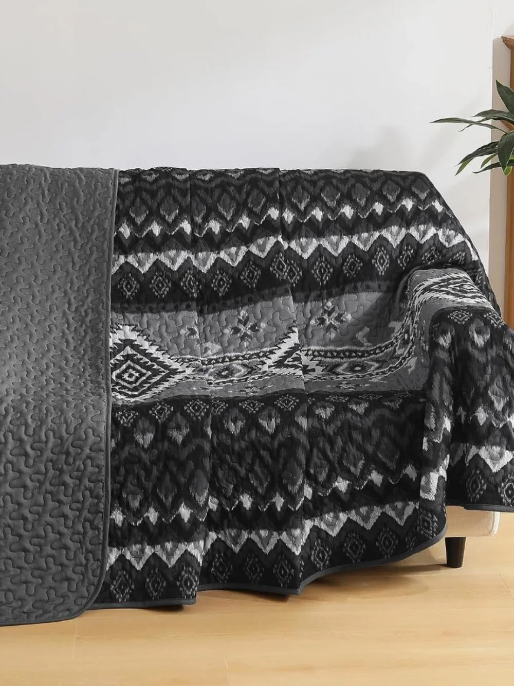 Black Aztec Boho Quilt Set – Southwestern Bedspread